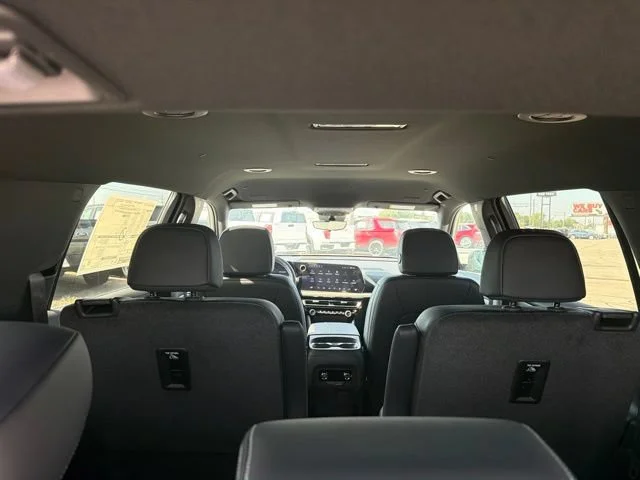 2027 Chevrolet Traverse LT - Photo 34