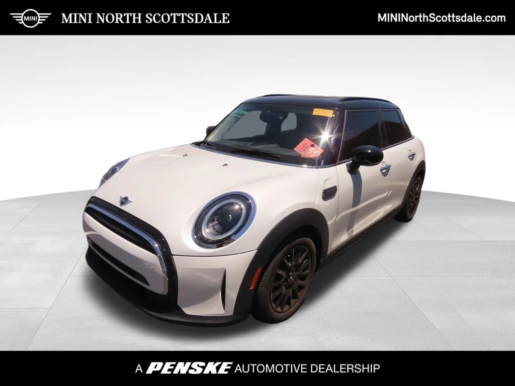 2024 MINI Hardtop Cooper's photo