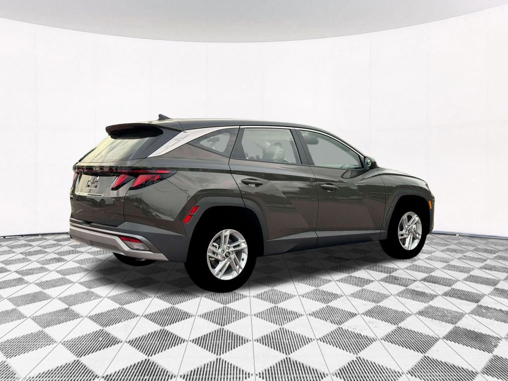 New 2026 Green Hyundai SE image 12