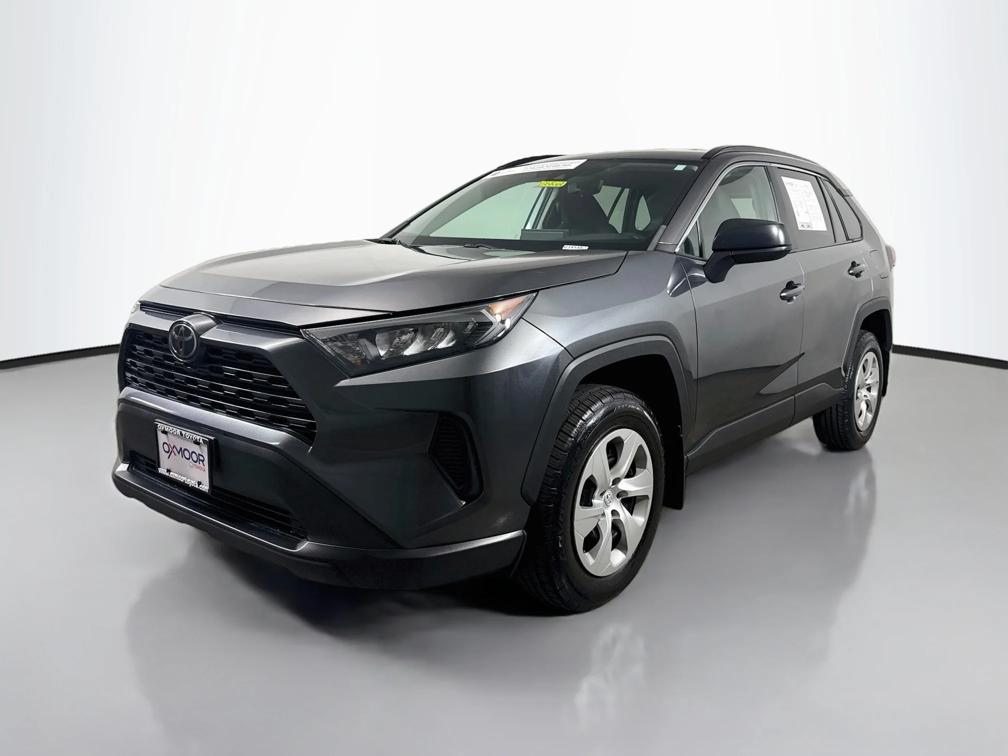 Used 2021 Magnetic Gray Metallic Toyota LE image 3