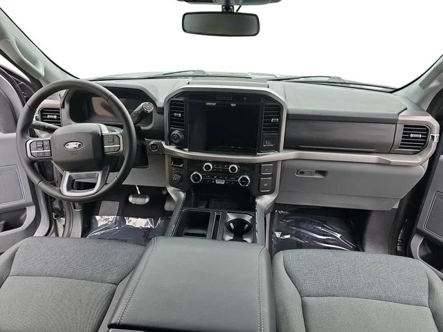 Used 2025 Silver Ford XLT image 9