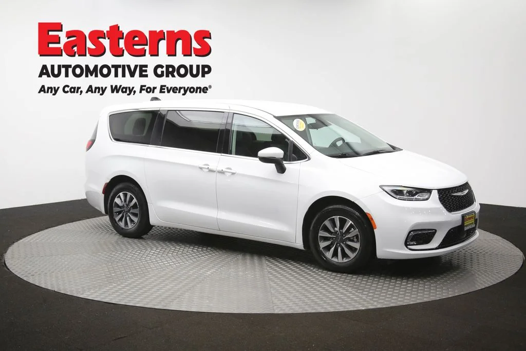 Used 2023 White Chrysler Touring L image 51