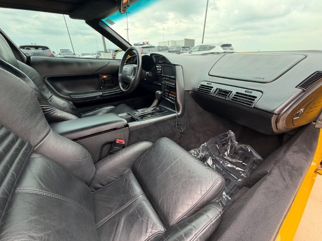 Used 1995 Yellow Chevrolet Base image 17