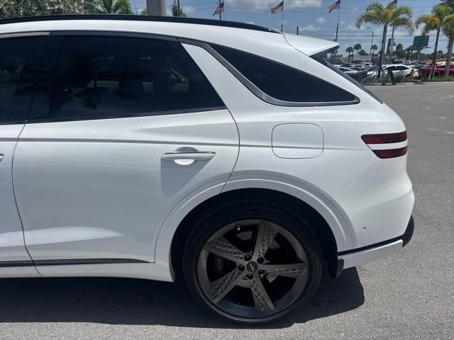 Used 2024 White Genesis 2.5T image 8