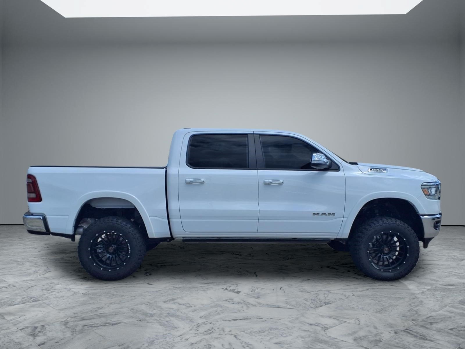 Used 2022 Bright White Clearcoat Ram Laramie image 8
