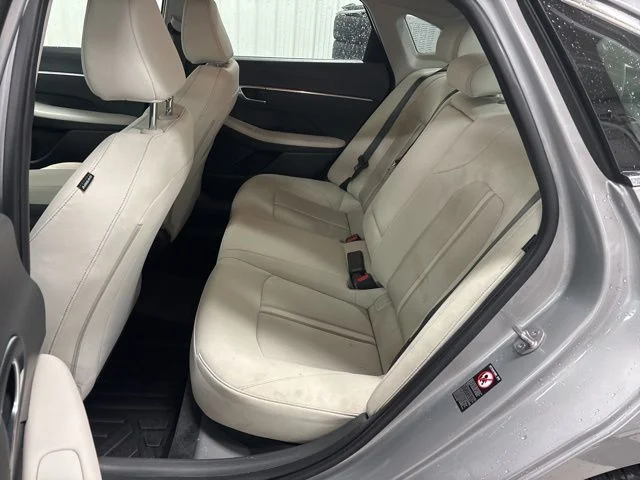 Used 2023 Silver Hyundai SEL image 27