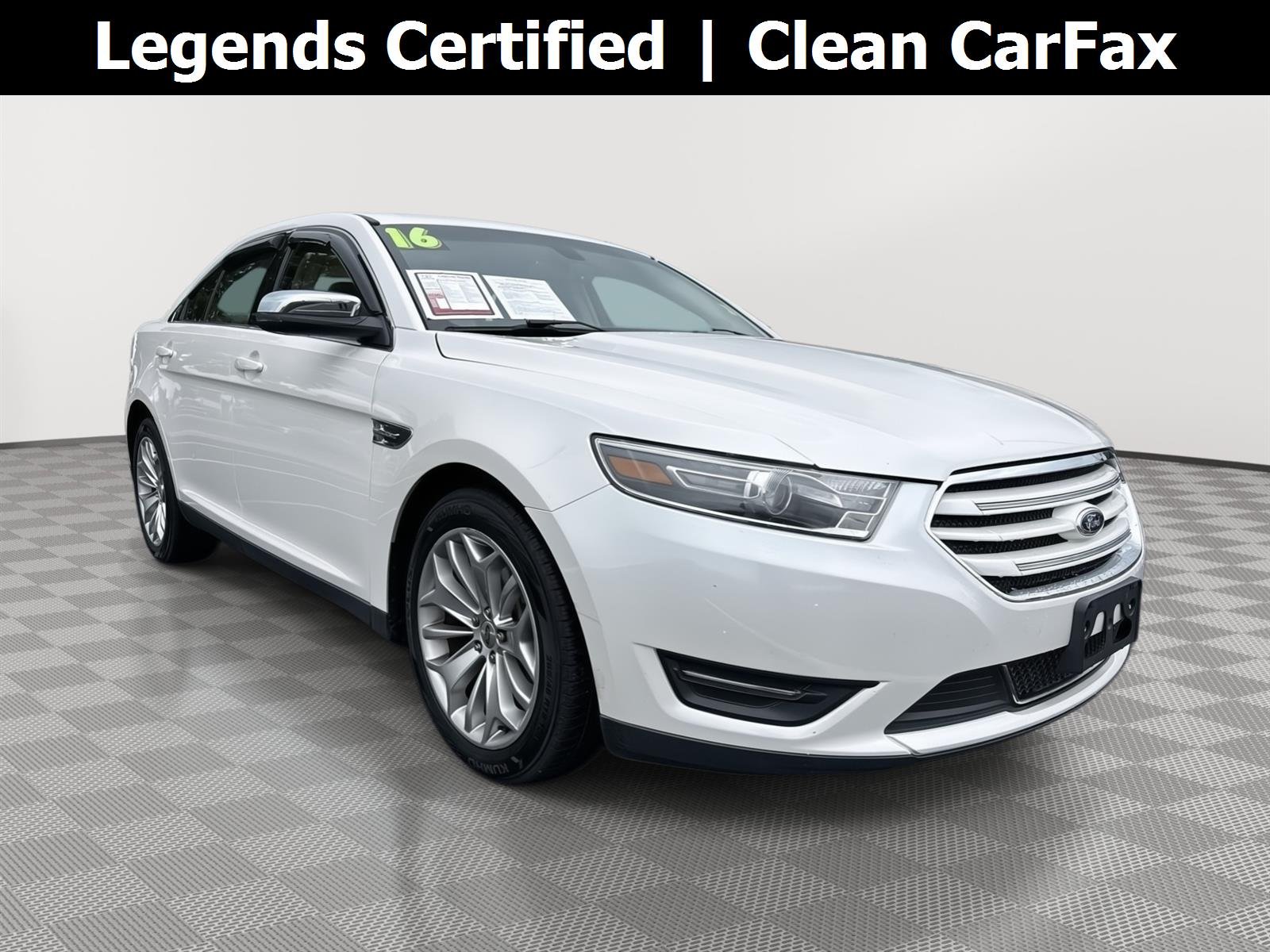 Used 2016 White Platinum Metallic Tri-Coat Ford Limited image 1