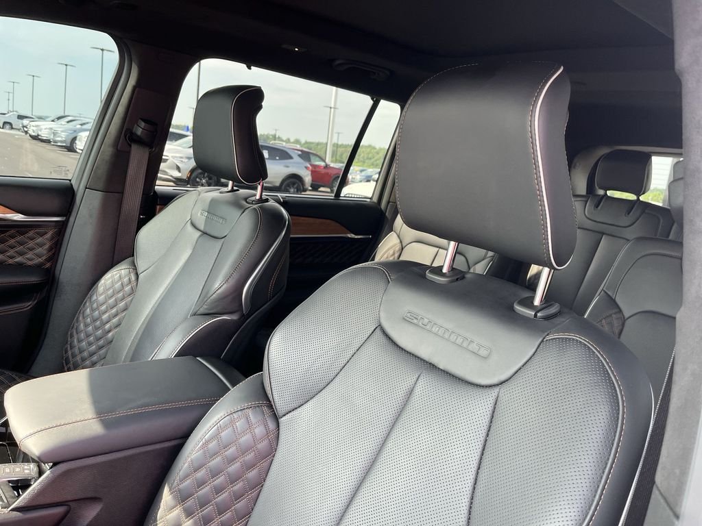 Used 2025 White Jeep Summit image 11