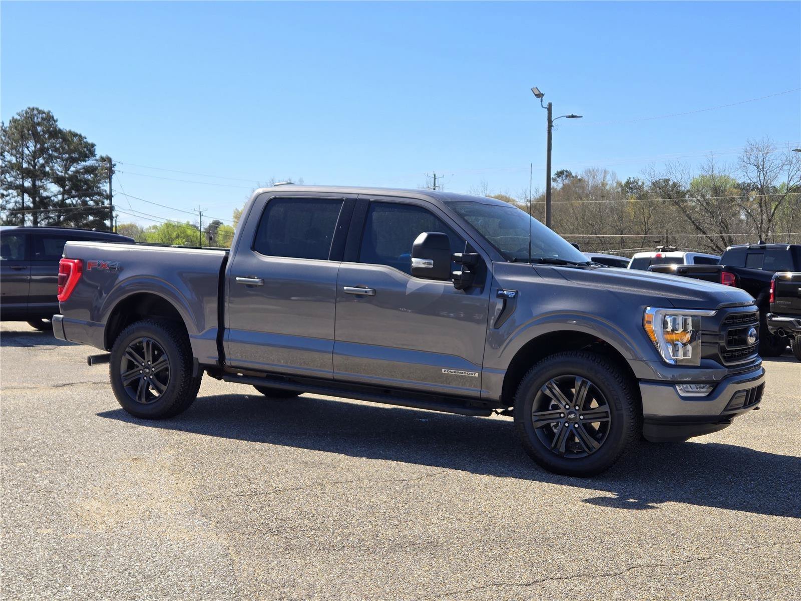 Used 2022 Gray Ford XLT image 5