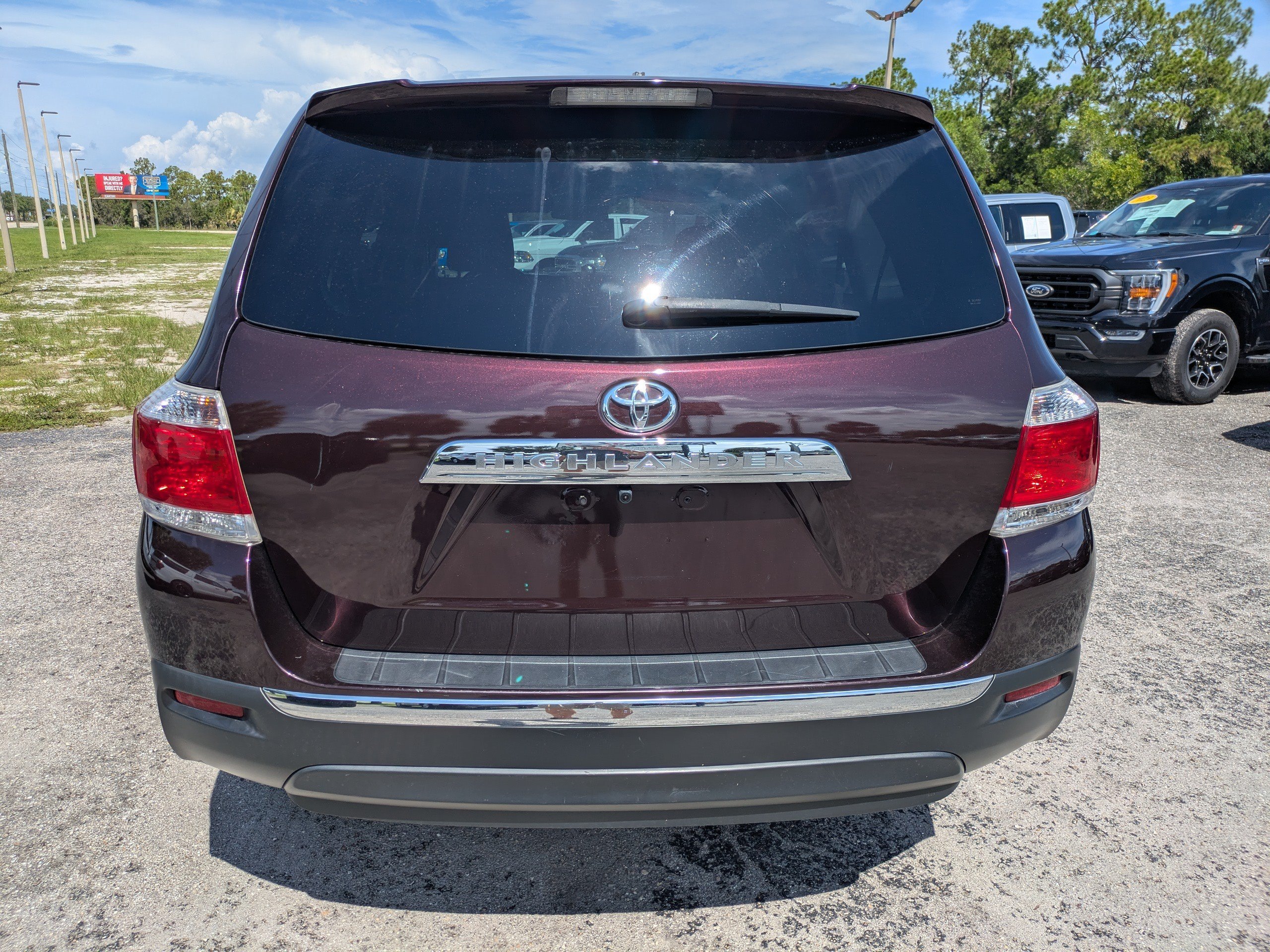Used 2012 Red Toyota  image 5