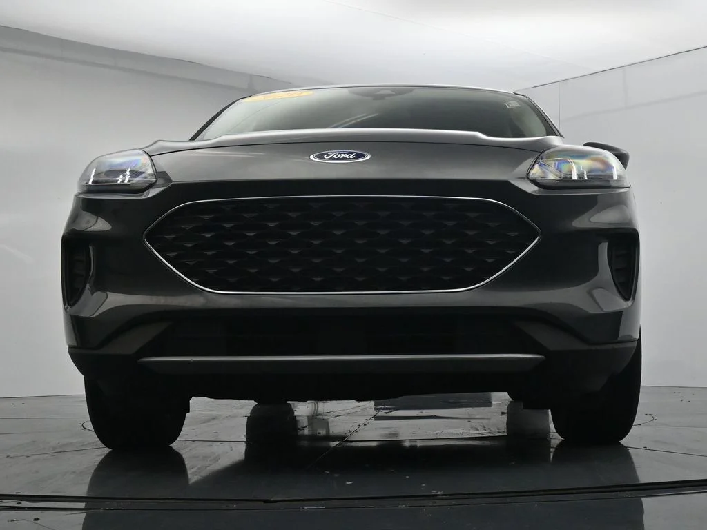 Used 2020 Gray Ford SE image 29