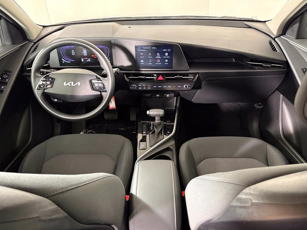 Used 2025 Black Kia LX image 30