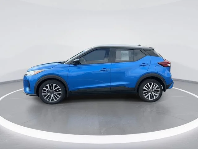 Used 2023 Blue Nissan SV image 4