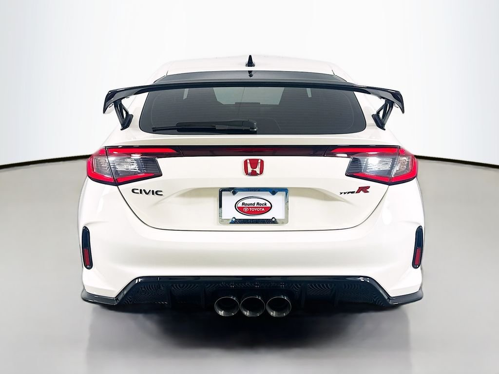 Used 2023 White Honda  image 6