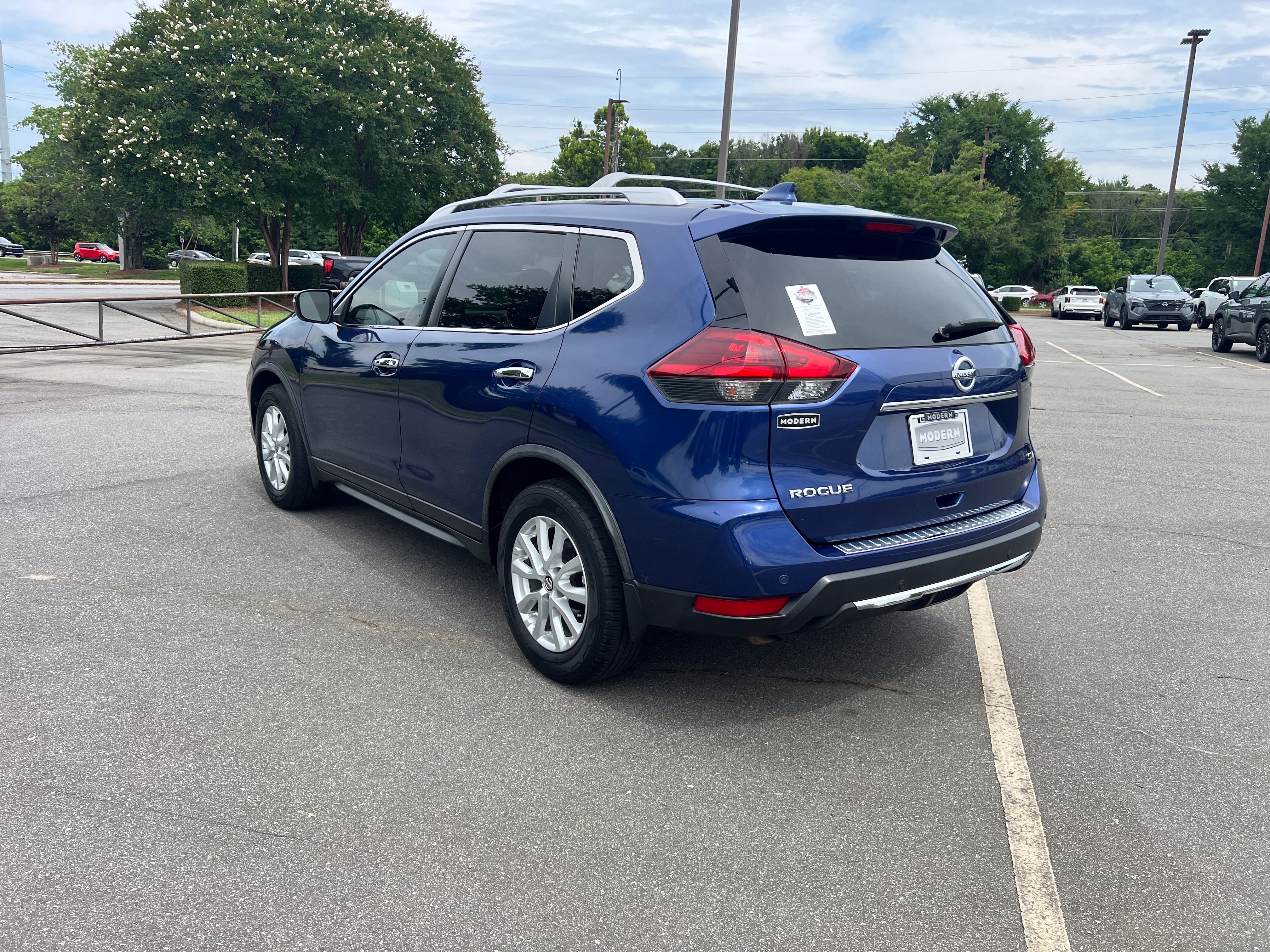 Used 2019 Caspian Blue Metallic Nissan SV image 7