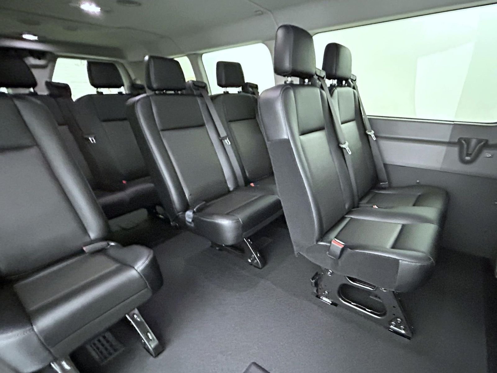 New 2026 Oxford White Ford XL image 17