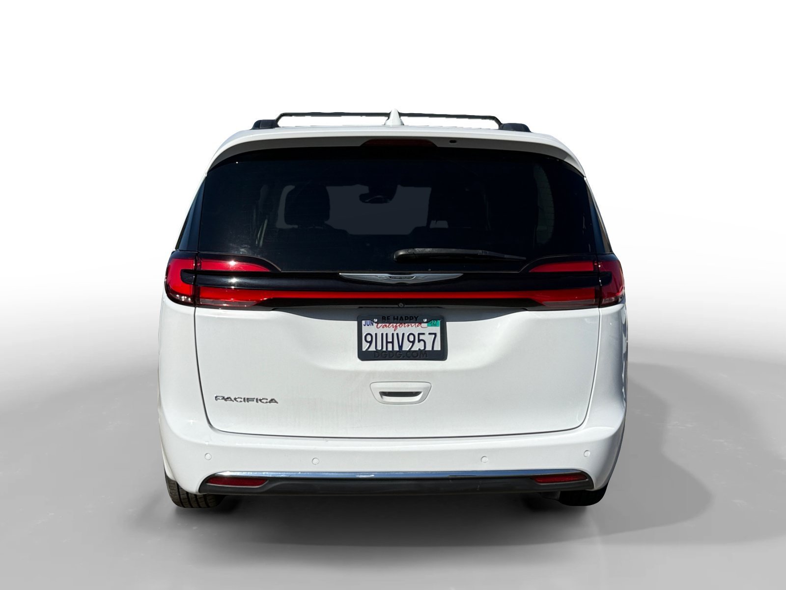 Used 2022 Bright White Clearcoat Chrysler Touring L image 4