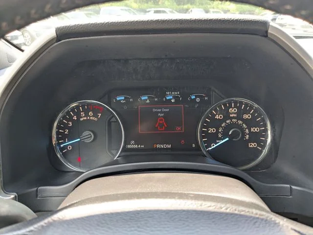 Used 2019 Magnetic Metallic Ford Lariat image 13