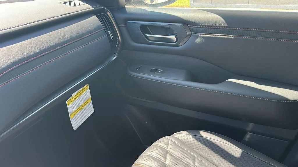 2026 Nissan Armada PRO-4X - Photo 25
