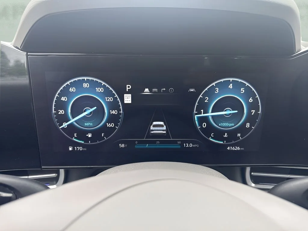 Used 2024 Gray Hyundai SEL image 21