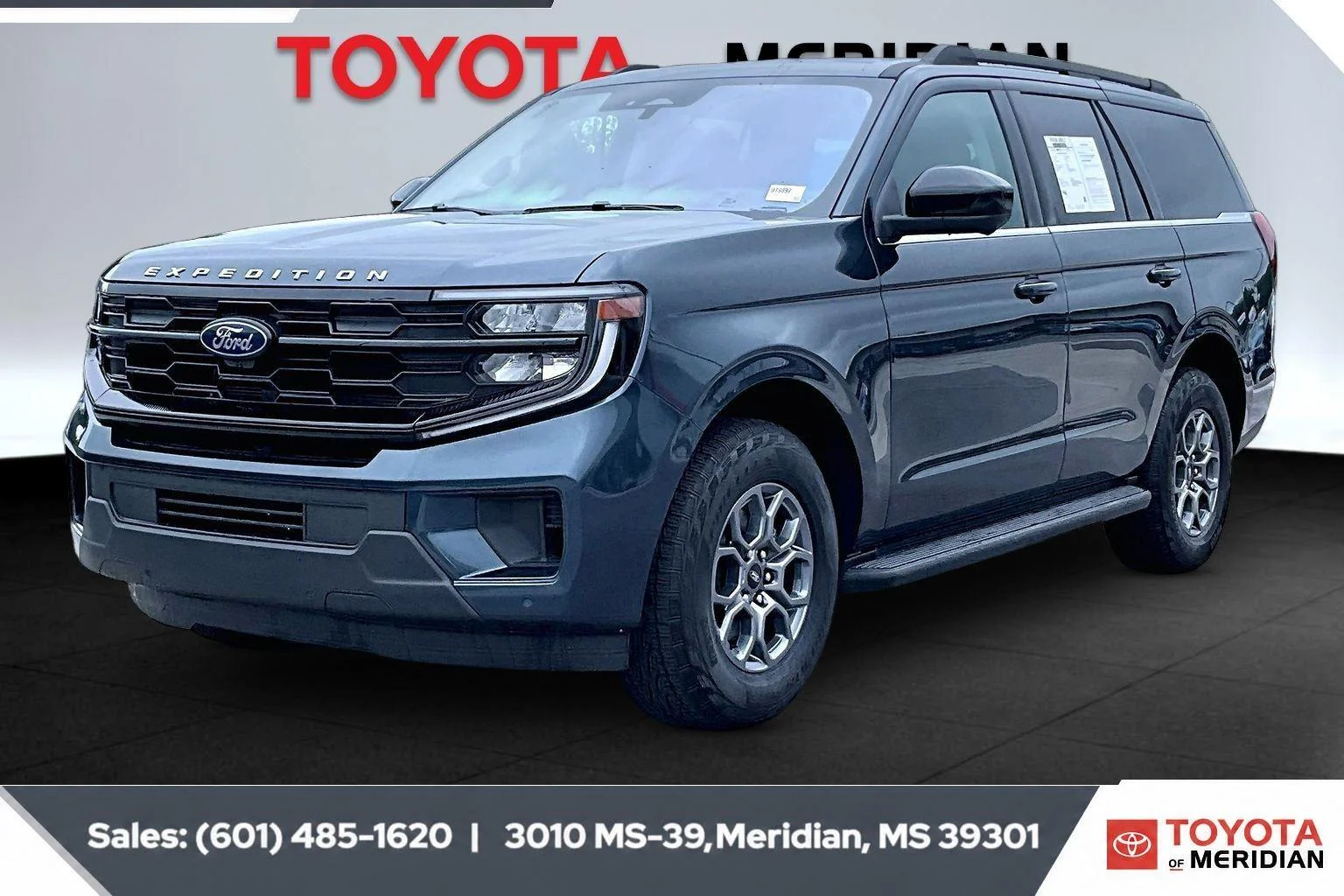 Used 2025 Stone Blue Ford Active image 10