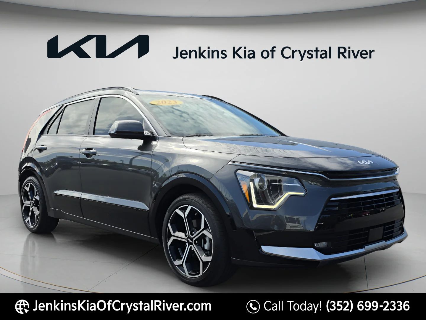 Used 2023 Graphite Gray Kia EX Touring image 1