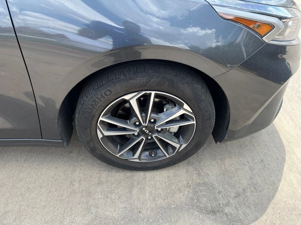 Used 2024 Gray Kia LXS image 16
