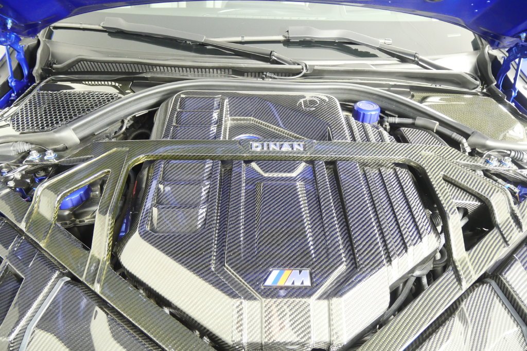 Used 2022 Blue Metallic BMW Base image 15