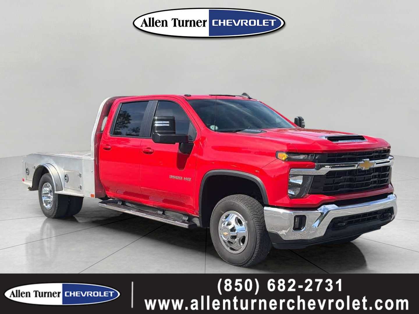 2025 Chevrolet Silverado HD LT 4WD Crew Cab Standard Box SRW's photo