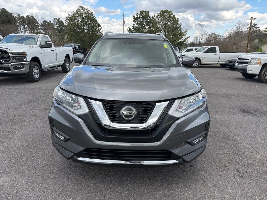 Used 2018 Gray Nissan SL image 7