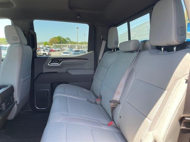 Used 2025 Summit White Chevrolet RST image 11