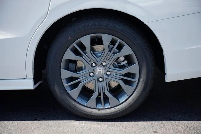 New 2026 Platinum White Pearl Honda Touring image 8
