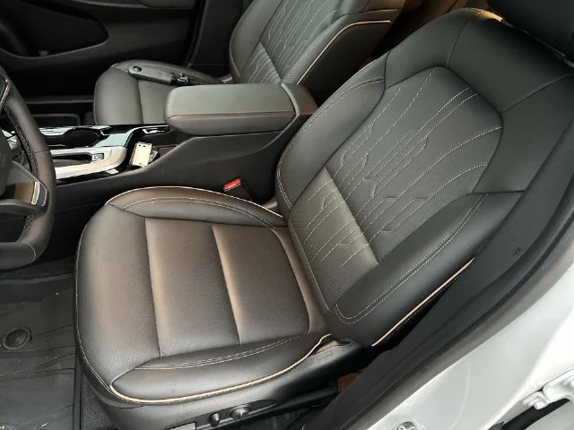Used 2026 White Buick Avenir image 22