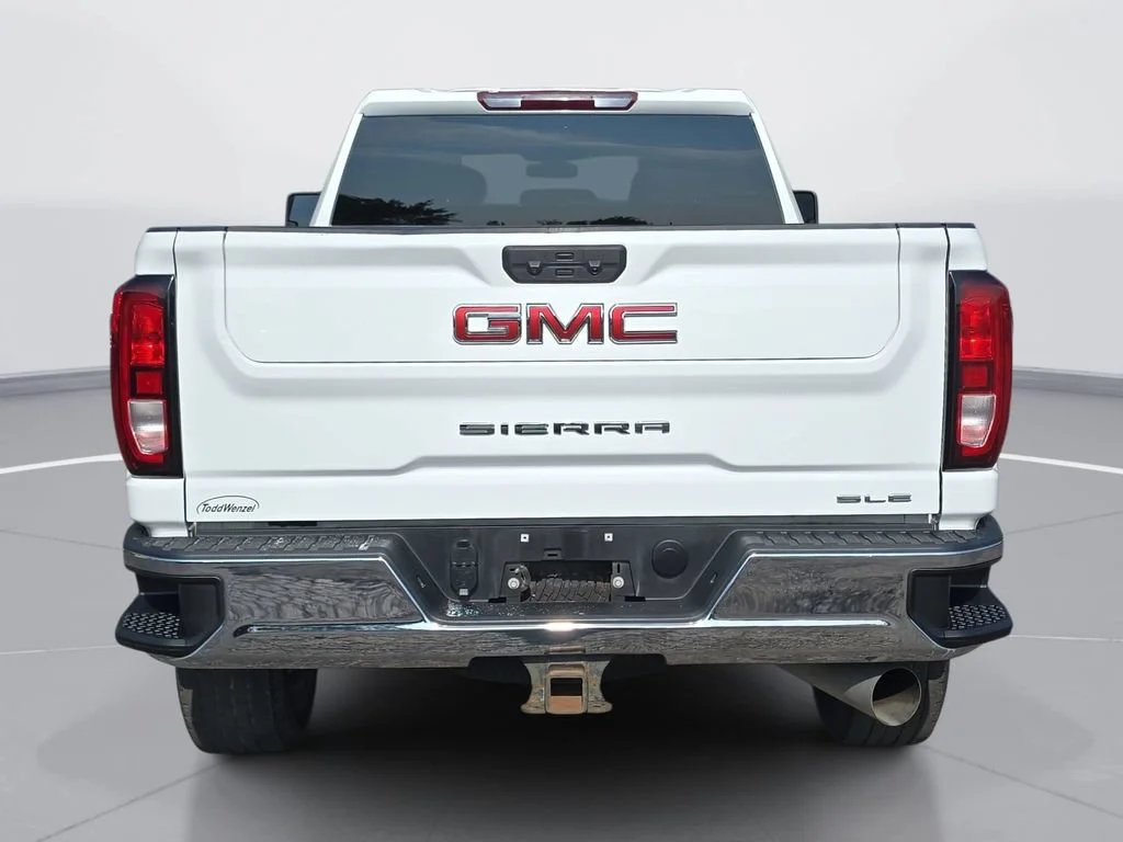 Used 2023 SUMMIT WHITE GMC SLE image 5