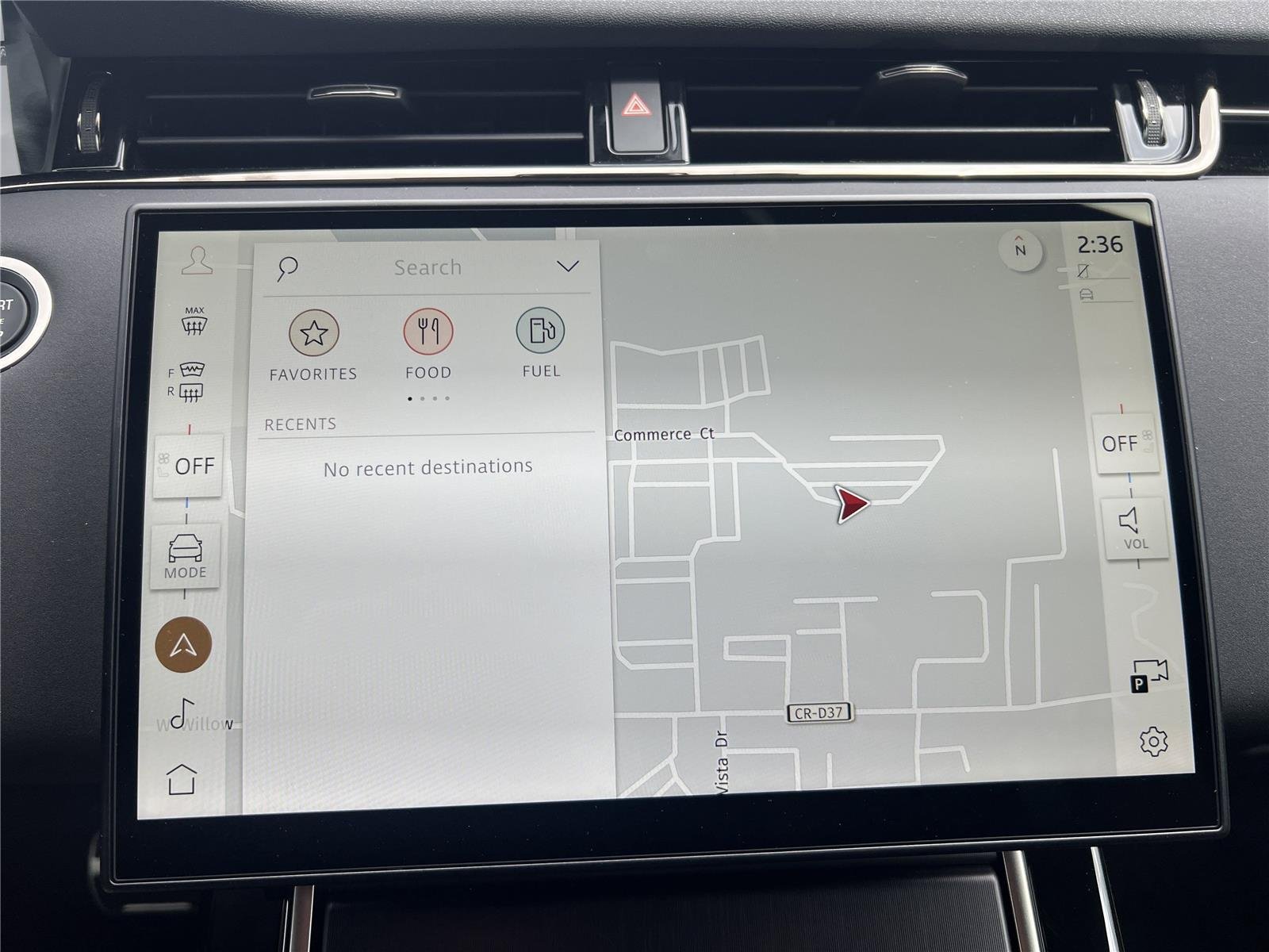 New 2026 Eiger Grey Land Rover Dynamic SE image 17