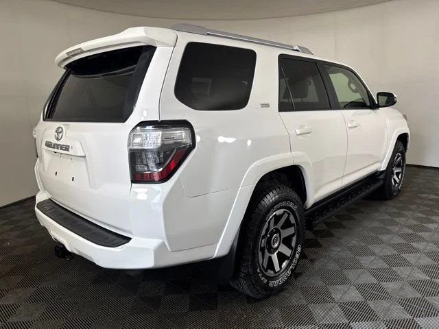 Used 2018 Super White Toyota SR5 Premium image 3