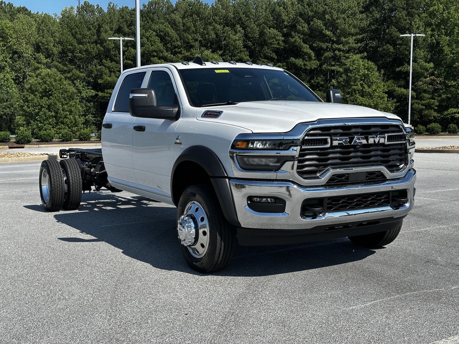 New 2026 Bright White Clear-Coat Exterior Paint RAM Tradesman image 2