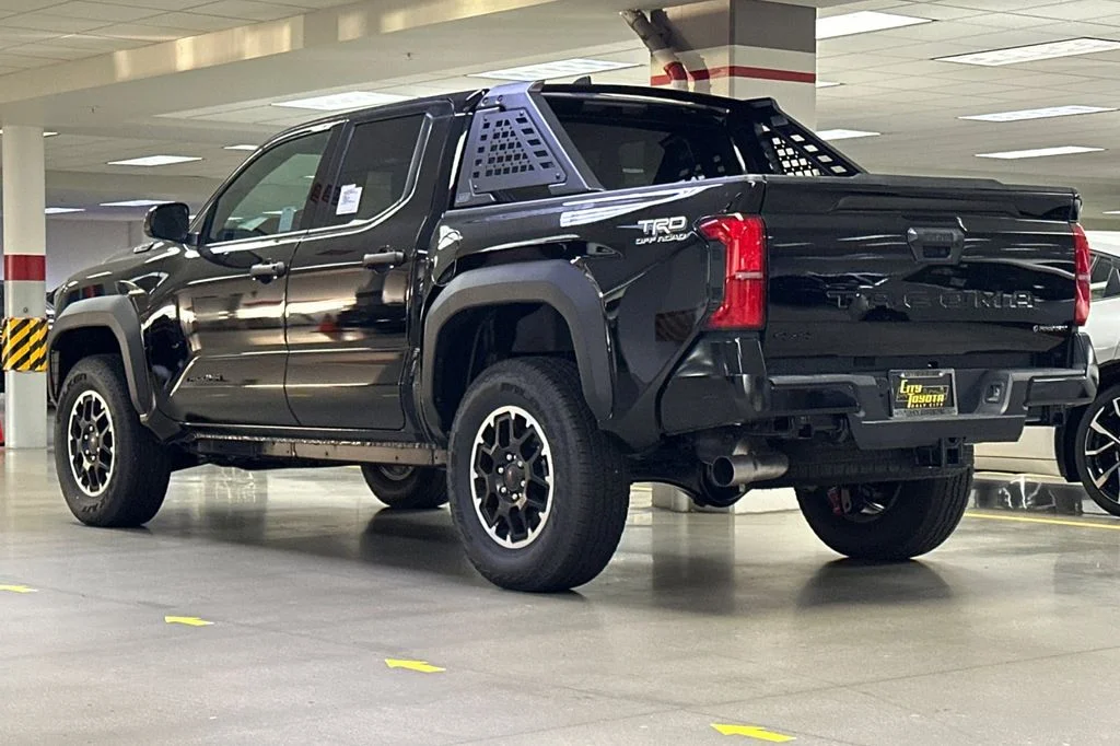 2025 Toyota Tacoma TRD Off Road - Photo 6
