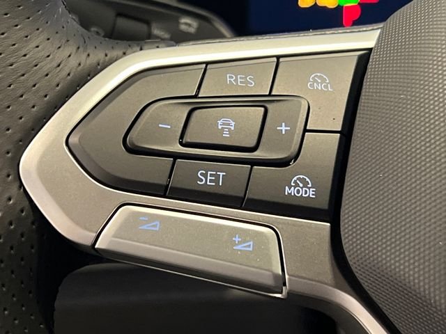 New 2026 White Volkswagen 2.0T SE R-Line Black image 14