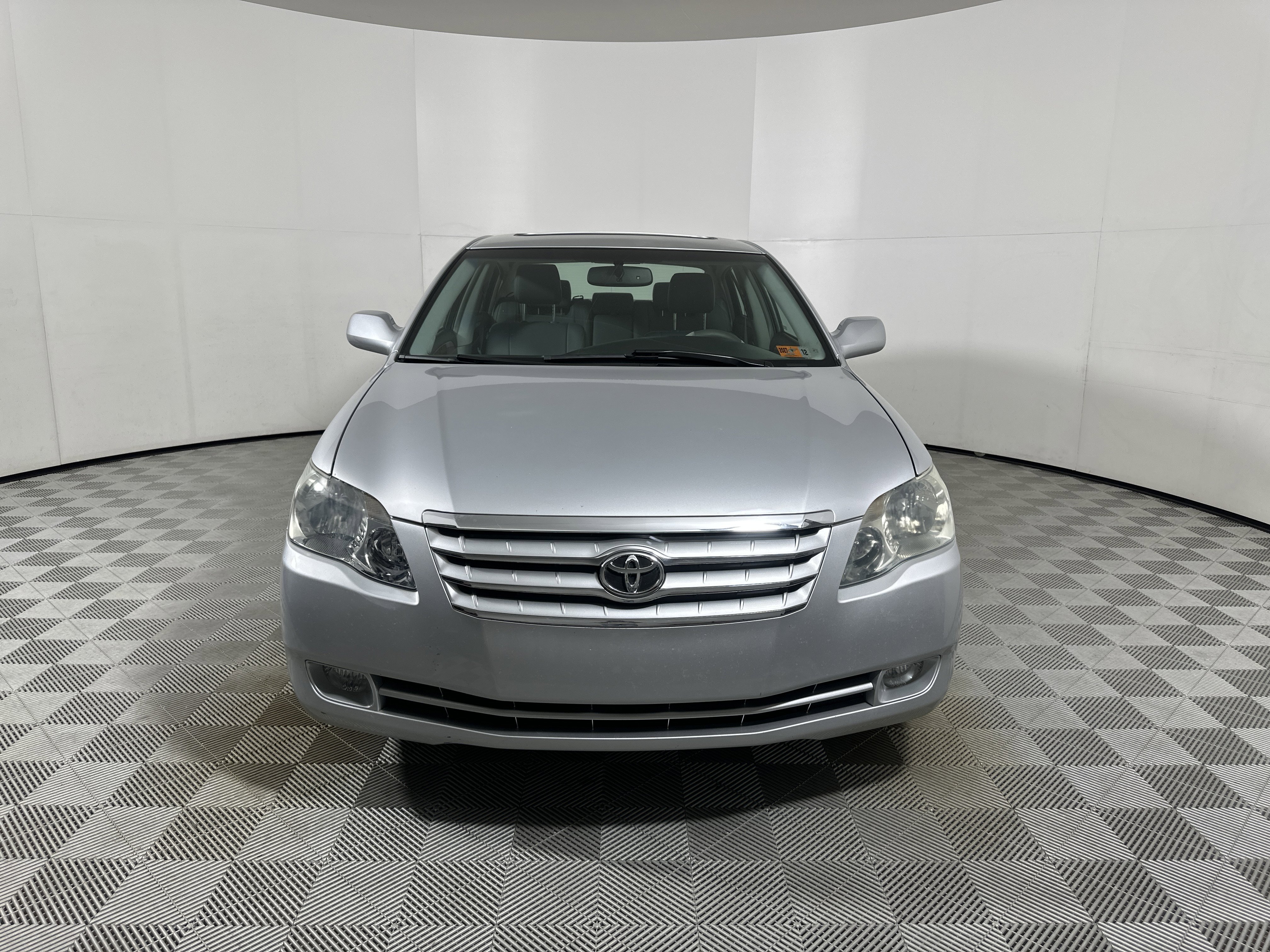 Used 2006 Toyota Avalon XLS with VIN 4T1BK36B86U102673 for sale in Parkersburg, WV