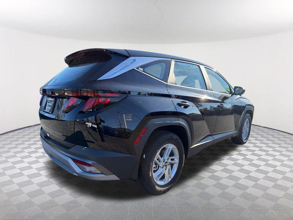 New 2026 Black Hyundai SE FWD image 5