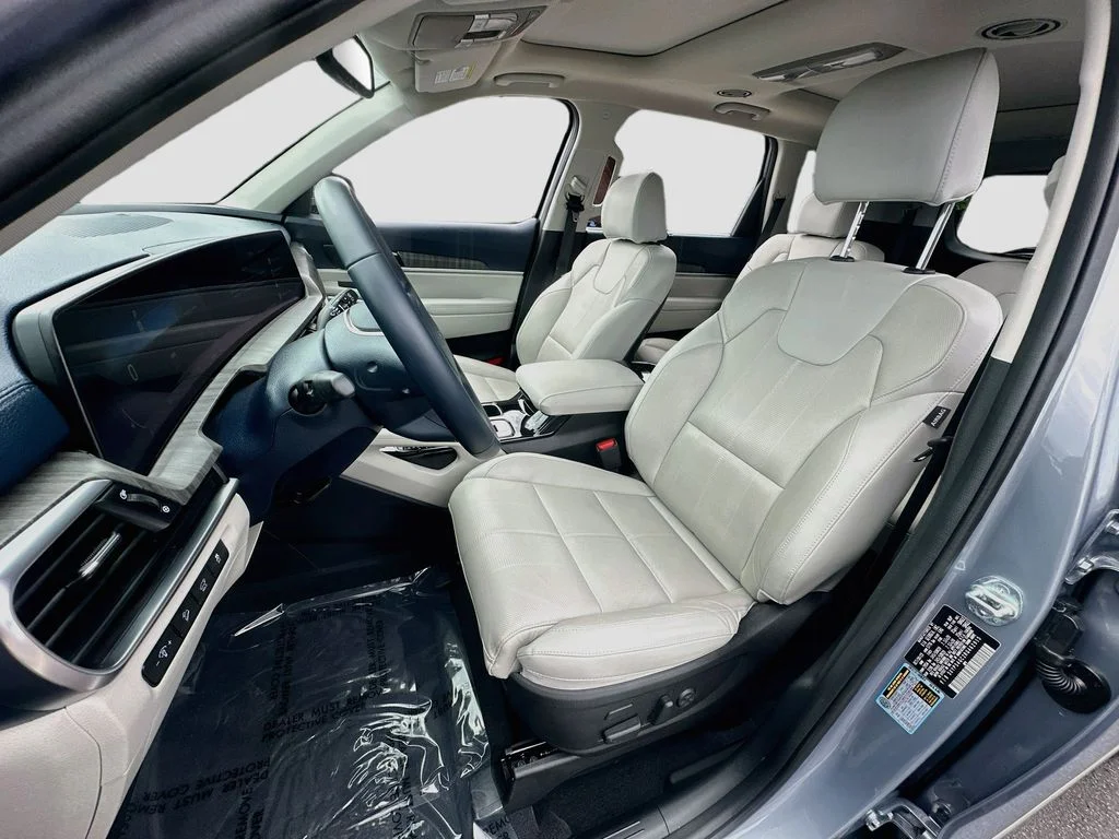 Certified Used 2024 Silver Kia SX image 22
