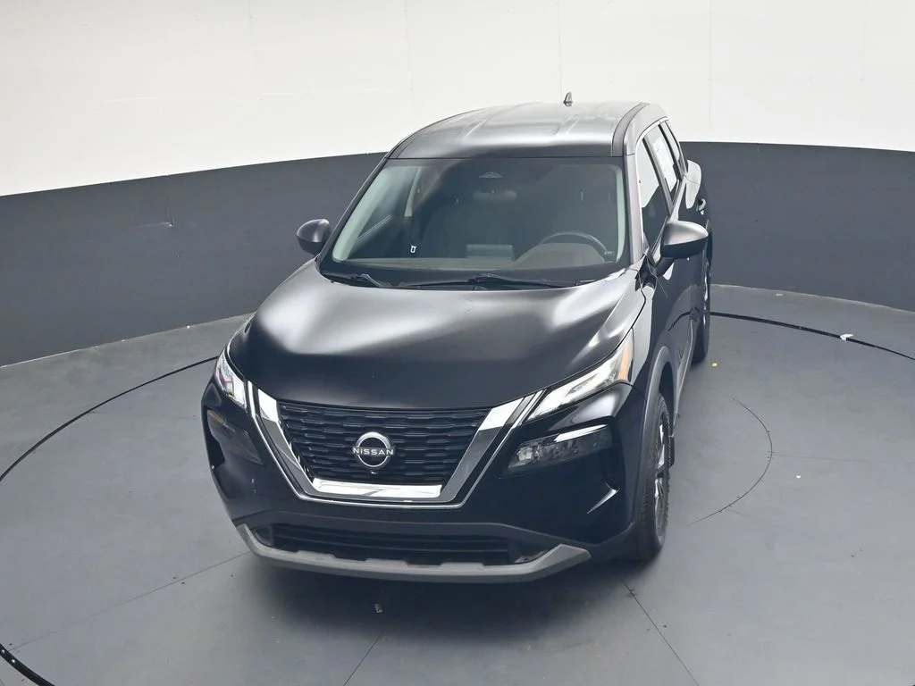 Used 2023 Black Nissan S image 30