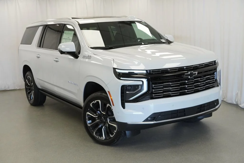 New 2026 Polar White Tricoat Chevrolet High Country image 37