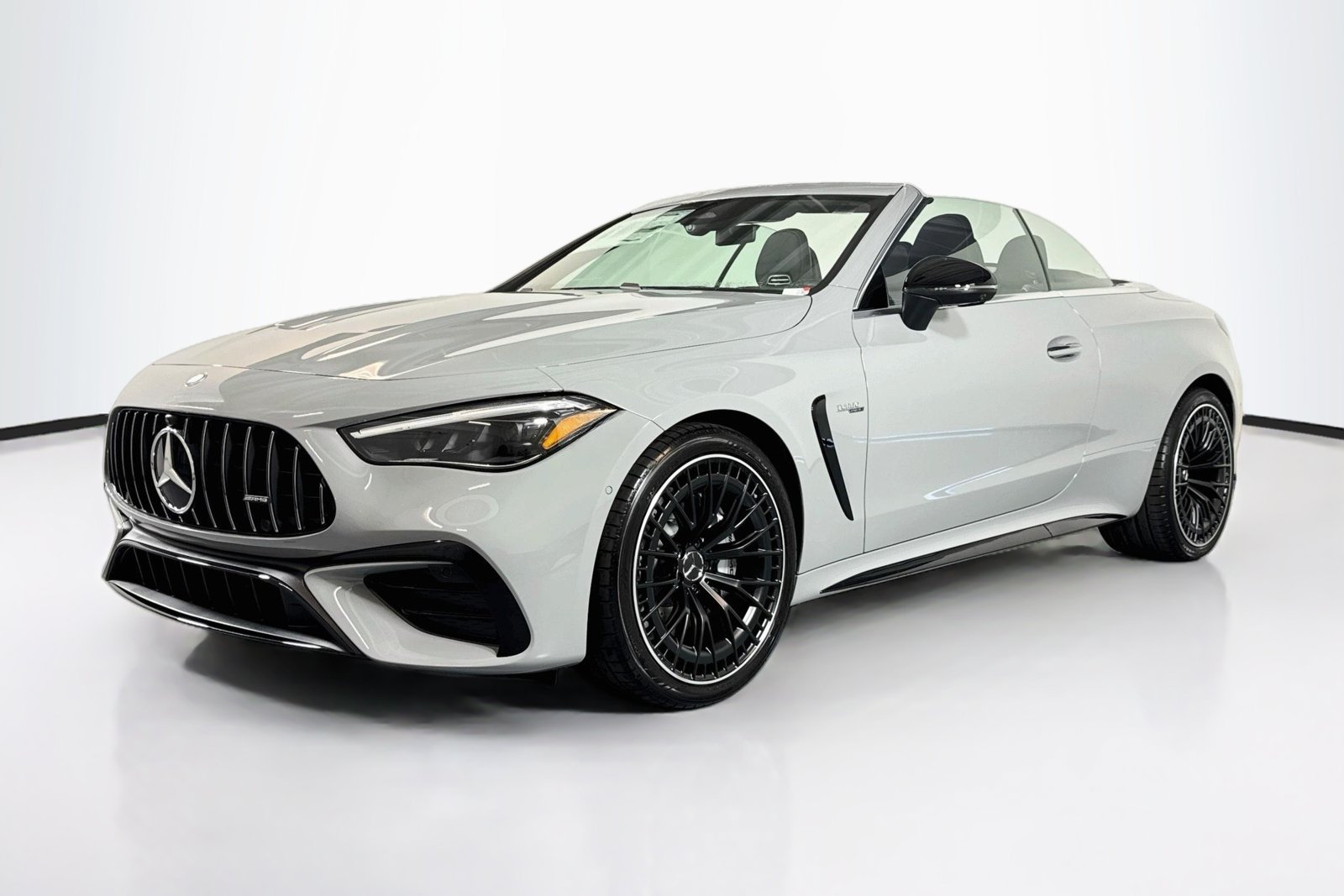 New 2027 MANUFAKTUR Alpine Grey Mercedes-Benz AMG® CLE 53 image 1