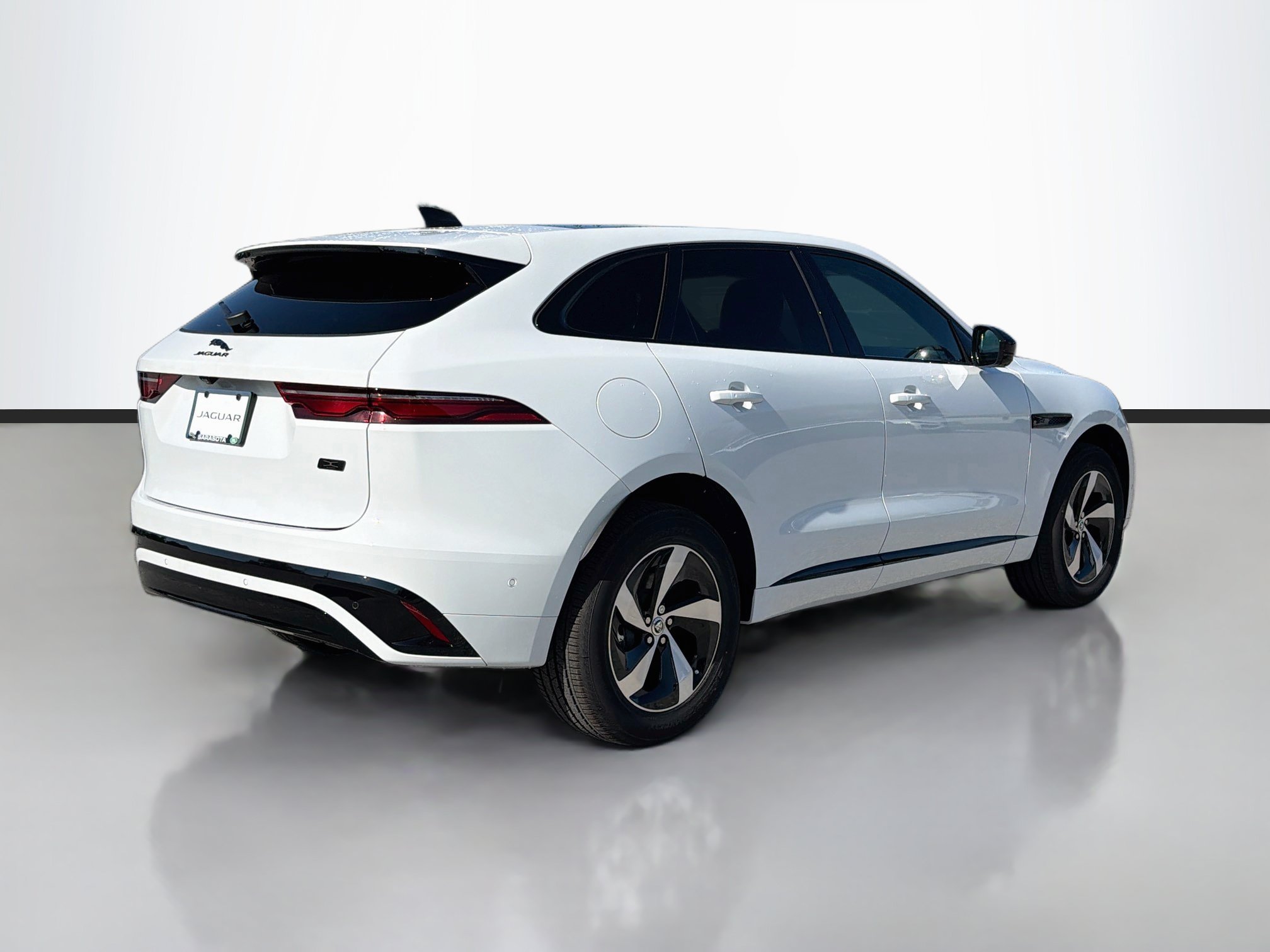 New 2026 Fuji White Jaguar R-Dynamic S image 5