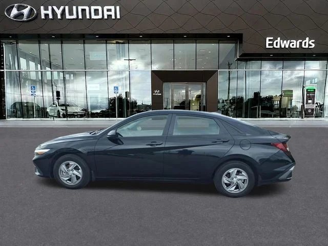 Used 2024 Black Hyundai SE image 10
