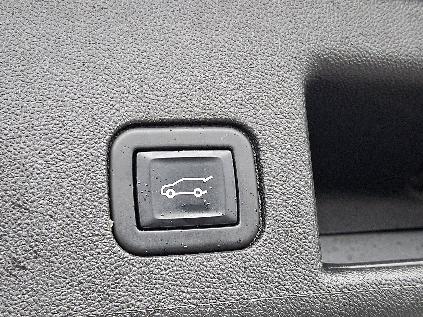 2022 Chevrolet Equinox LT - Photo 28