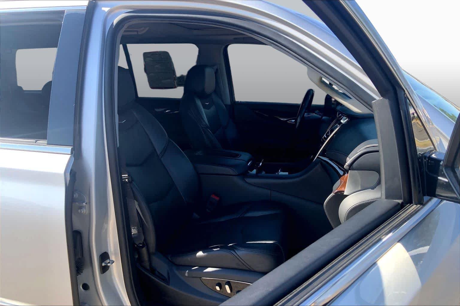 Used 2020 Radiant Silver Metallic Cadillac Premium Luxury image 9