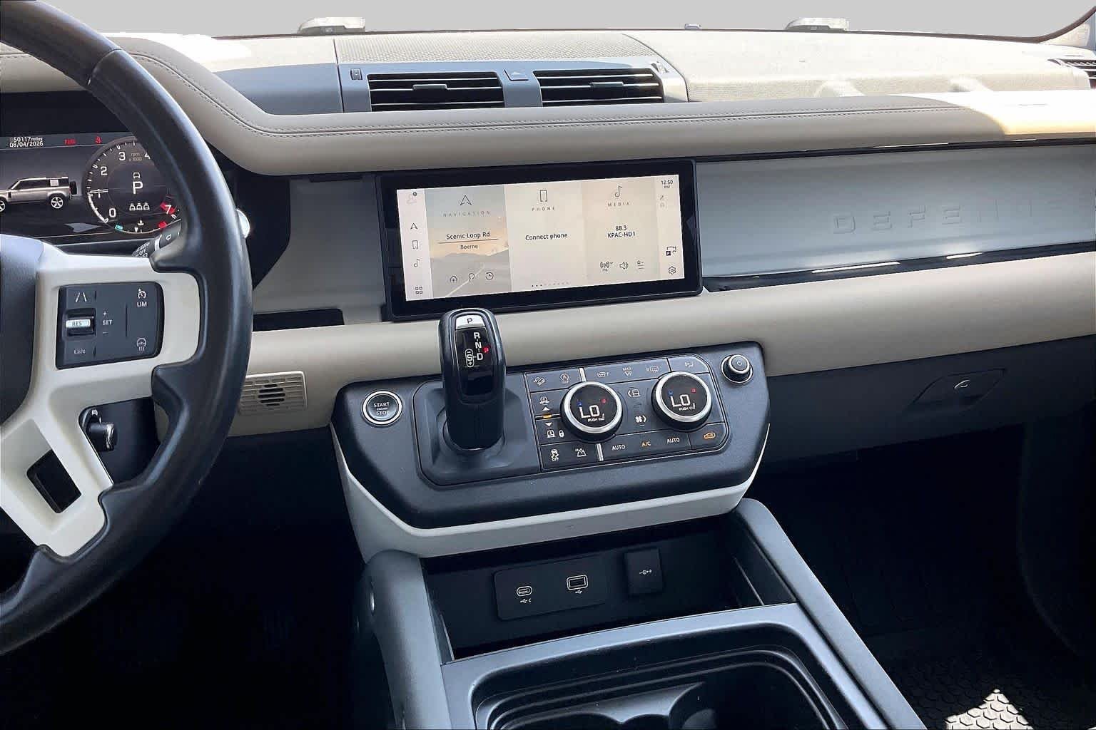 Used 2021 Tasman Blue Metallic Land Rover SE image 7